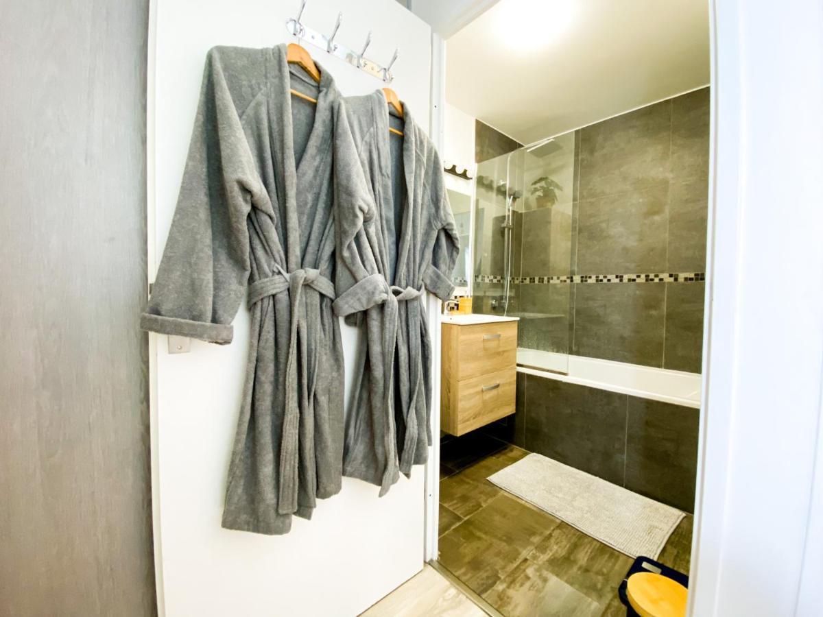 The Grey House - Parking - Piscine - Rer A 6 Min Apartman Bussy-Saint-Georges Kültér fotó